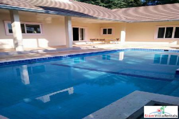 Reasonable Price 3 Bedroom Pool Villa For Long Term Rent in East Pattaya-1