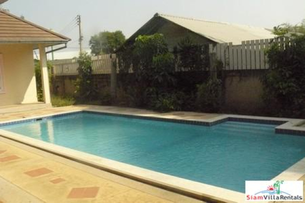 Reasonable Price 3 Bedroom Pool Villa For Long Term Rent in East Pattaya-10
