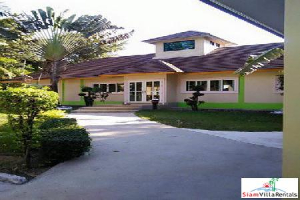 Reasonable Price 3 Bedroom Pool Villa For Long Term Rent in East Pattaya-2