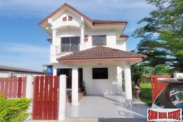 Three-Bedroom House for Sale in Thalang with Large Garden-1
