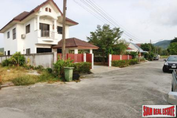 Three-Bedroom House for Sale in Thalang with Large Garden-14