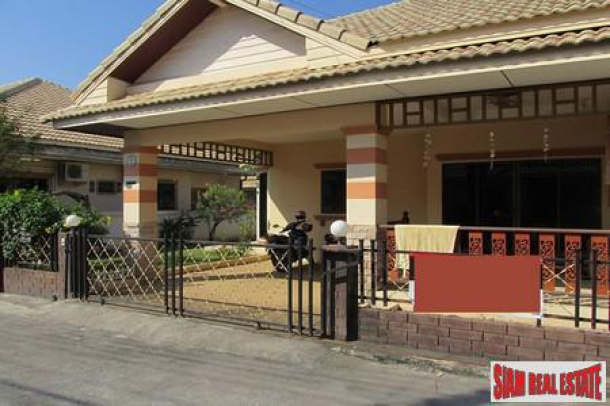 A Must See Beautiful 3Bedroom House for Sale East Pattaya-1
