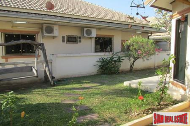 A Must See Beautiful 3Bedroom House for Sale East Pattaya-2