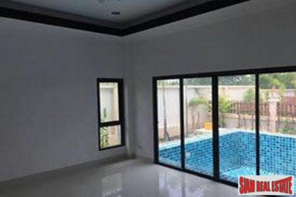 Super Cheap Pool Villa! For Sale in Pattaya Only 2.9 MB-3