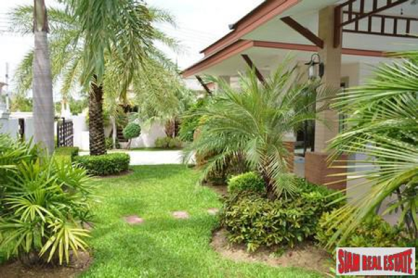 Hot Sale! Beautiful Corner Family House with Big Private Pool Villa-6