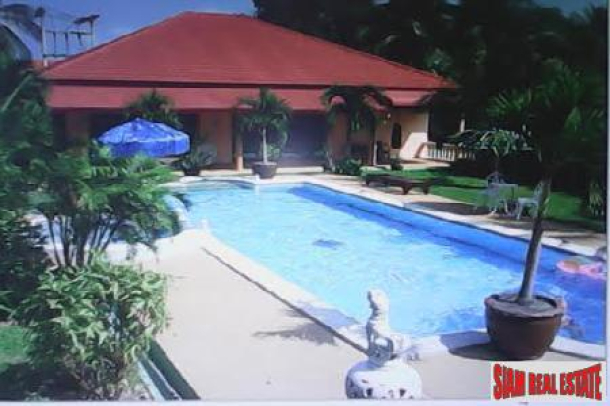 Luxury Three-Bedroom Private Pool and Exterior Jacuzzi Villa For Sale in Bophut-1