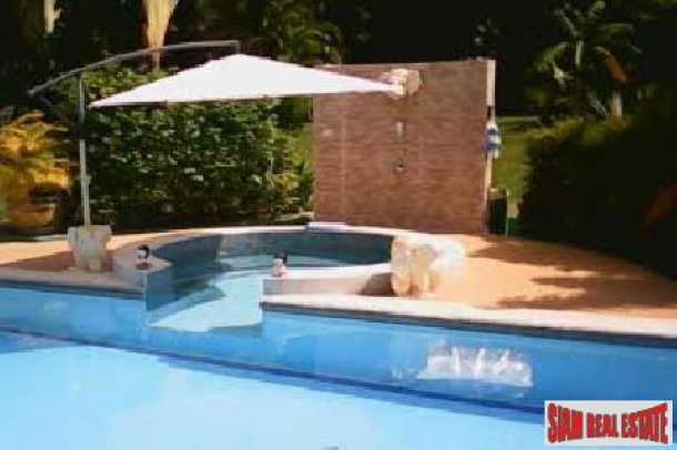Luxury Three-Bedroom Private Pool and Exterior Jacuzzi Villa For Sale in Bophut-15