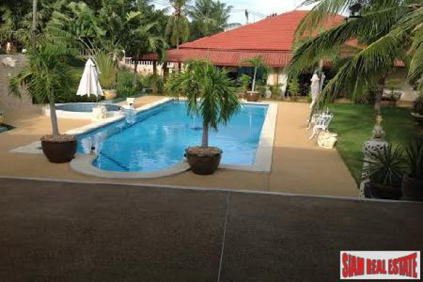 Luxury Three-Bedroom Private Pool and Exterior Jacuzzi Villa For Sale in Bophut-2