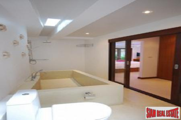 Modern One-Bedroom Private Pool Villa for Sale in Ao Nang-12