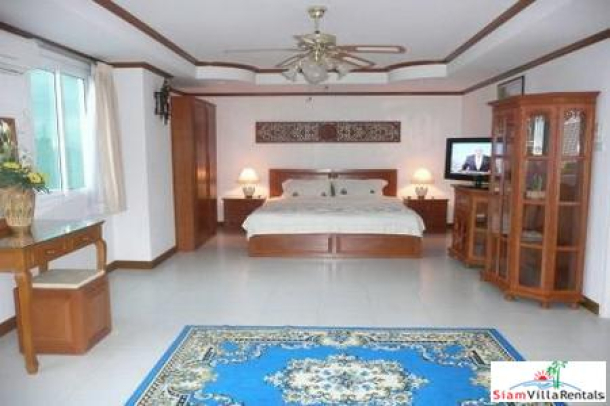 Nice 1 Bedroom 70 Sq.M. Condo Near Wong Amat Beach in Naklua For Long Term Rent-1
