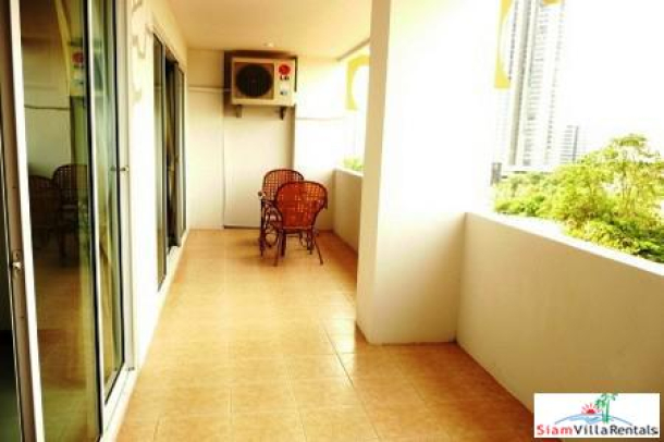 Nice 1 Bedroom 70 Sq.M. Condo Near Wong Amat Beach in Naklua For Long Term Rent-11
