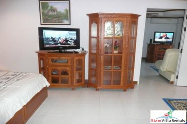 Nice 1 Bedroom 70 Sq.M. Condo Near Wong Amat Beach in Naklua For Long Term Rent-6