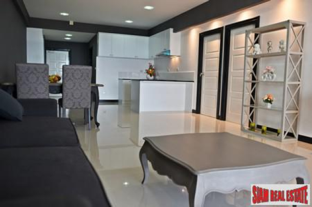 Marvelous 2 Bedrooms Condo located in the best part of Jomtien with great seaview-2