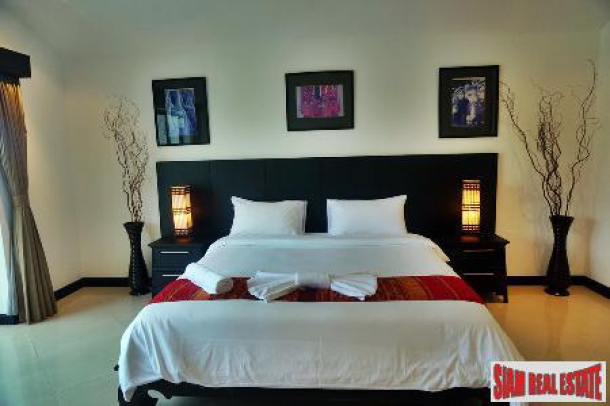 Only 300 Meters From The Beach! Thai-Bali Style Houses - Na Jomtien-11