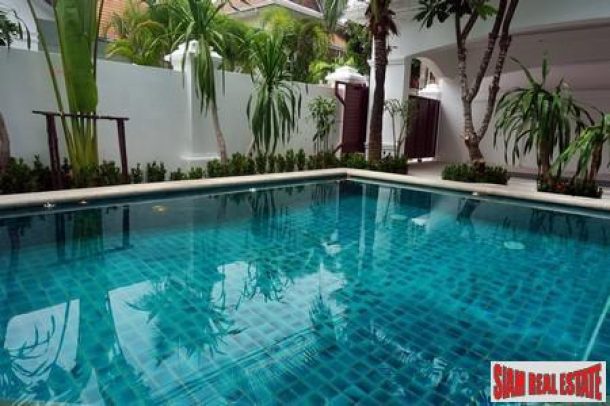 Only 300 Meters From The Beach! Thai-Bali Style Houses - Na Jomtien-3