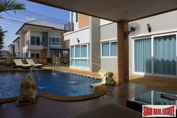 Modern Style House with Private Swimming Pool - East Pattaya-1