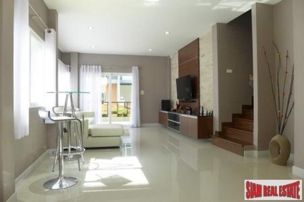 Modern Style House with Private Swimming Pool - East Pattaya-5
