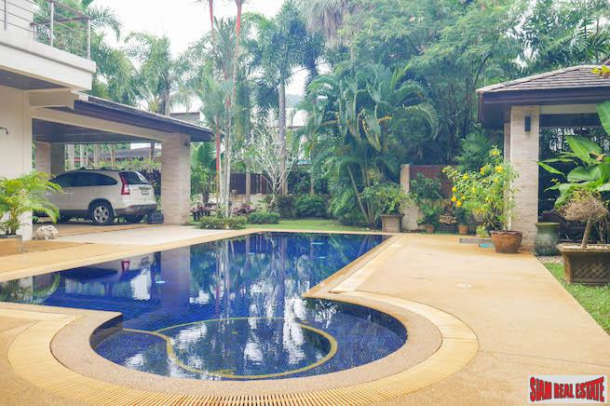 Luxurious Contemporary Pool Villa Estate for Sale near Loch Palm-2