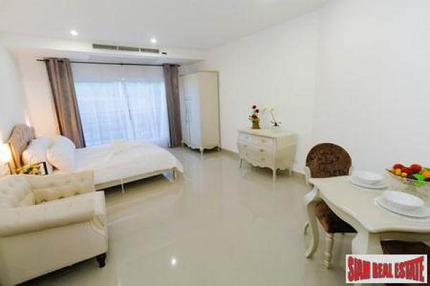 Luxury but Affordable Condominium located at Cosy Beach area on Pratumnak Hills-16