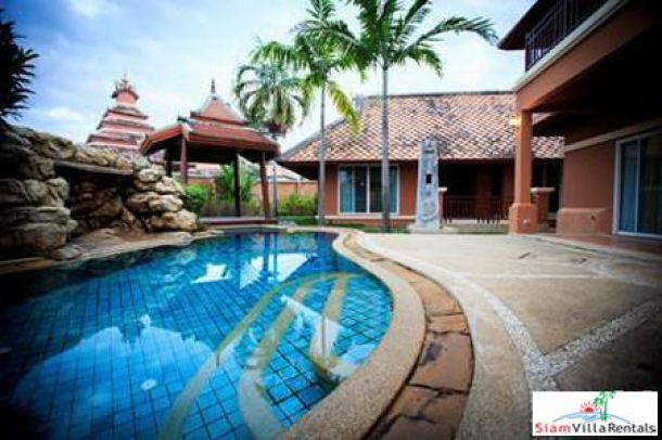 Exclusive High Quality Multi Bedrooms Detached House with Private Pool-2