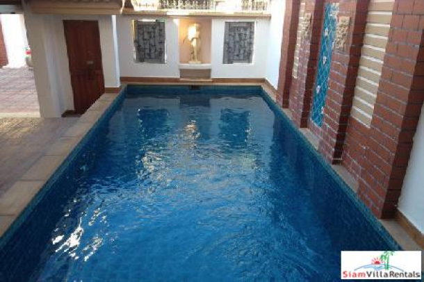 3 Beds with Private with Private Pool and Parking Townhouse on Pratumnak Hills-1
