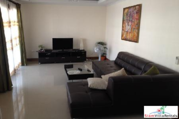 3 Beds with Private with Private Pool and Parking Townhouse on Pratumnak Hills-4