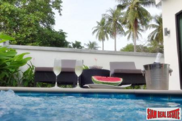 Secluded Three Bedroom Pool Villa For Sale in Rawai-16