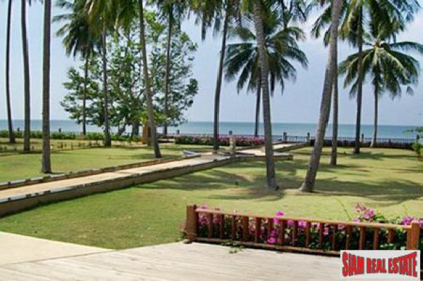 Luxurious Beachfront Pool Villa For Sale at Hap Yao, Krabi-10