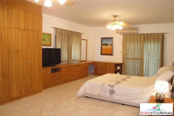 Big Beautiful 4 Bedrooms House Between South Pattaya and Jomtien ( Sea Side)-6