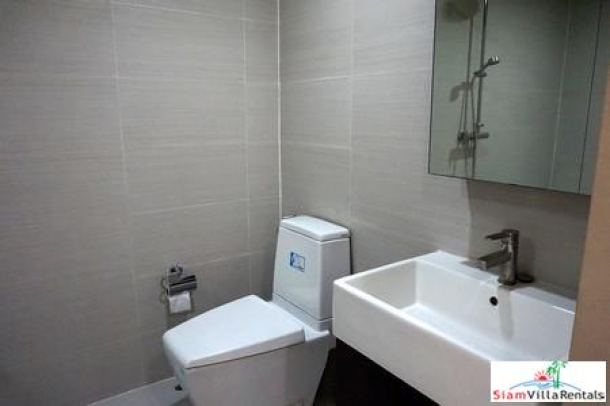 Issara @ 42 | Modern Three Bedroom with Large Kitchen for Rent Directly behind Ekkamai BTS-10