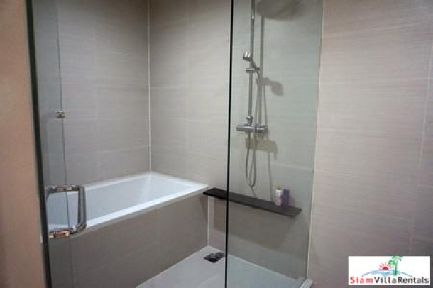 Issara @ 42 | Modern Three Bedroom with Large Kitchen for Rent Directly behind Ekkamai BTS-8