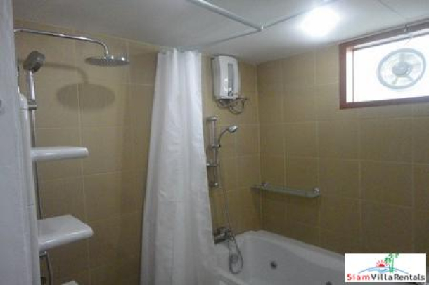 Freshly renovated, very large 3 bedroom family condo. Phrom Pong BTS.-5