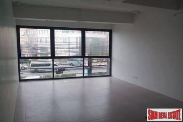 Modern Style 4 Storeys Shophouse with seaview for Sale on Popular Location-6