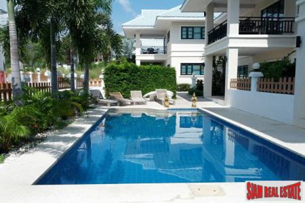 Modern, Beautiful and Conveniently Located Condominium For Sale in Hua Hin-5