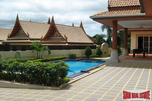 Amazing Pool Villa Conveniently Located in Hua Hin-1