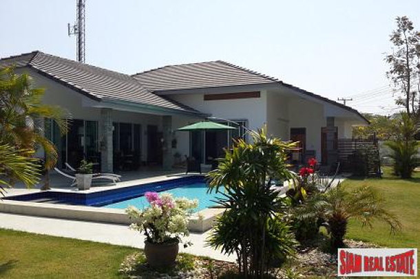Beautiful Pool Villa with Tropical Gardens in Hua Hin-1