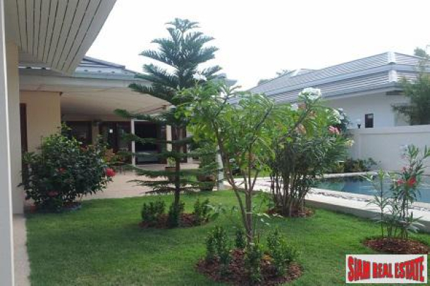 Hua Hin Lovely 3 bedroom villa with private pool only 6 km from downtown-1