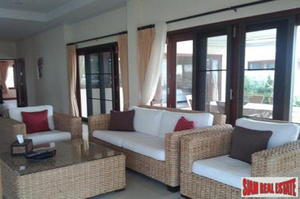 Hua Hin Lovely 3 bedroom villa with private pool only 6 km from downtown-4