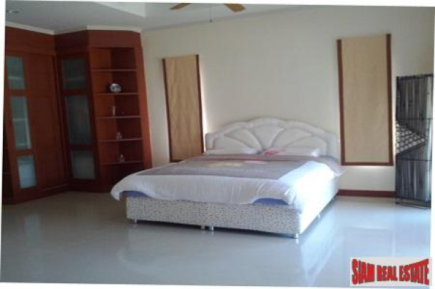 Hua Hin Lovely 3 bedroom villa with private pool only 6 km from downtown-6