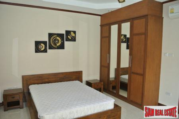 Hua Hin Lovely 3 bedroom villa with private pool only 6 km from downtown-8