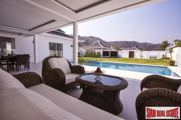 Hua Hin Center - High Quality Villas with European Standards very close to town.-4