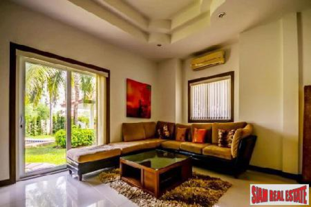 Beautiful and Spacious Villa For Sale Near the Center of Hua Hin-4