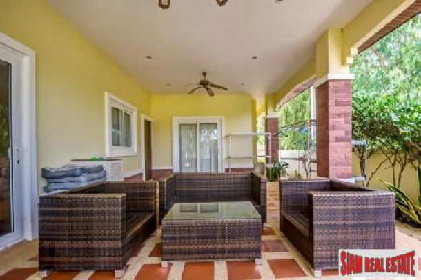 Beautiful and Spacious Villa For Sale Near the Center of Hua Hin-7