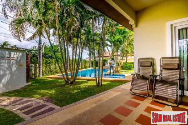 Beautiful and Spacious Villa For Sale Near the Center of Hua Hin-8