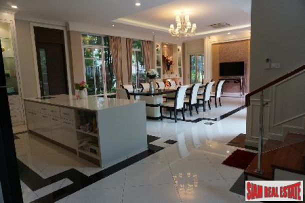 Executive Family Home. Pattanakarn. 5 bedrooms over 720 Sqm. 180 Sqm rooftop deck.-1