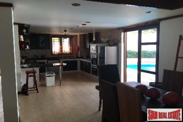 3 Bed House with Pool in Gated Beach Front Community-7