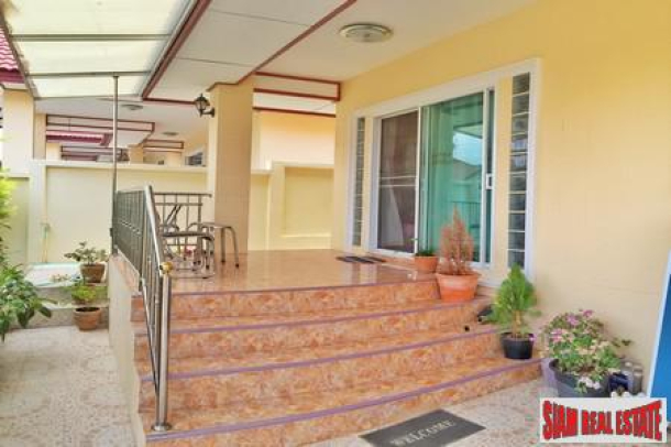 Unique Fully Furnished House with Mountain Surrounding in Bang Saray-4
