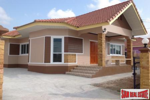 Modern 3 Bedroom Houses With Large Living Areas - Bang Saray-1