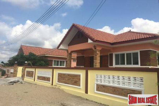 Modern 3 Bedroom Houses With Large Living Areas - Bang Saray-3