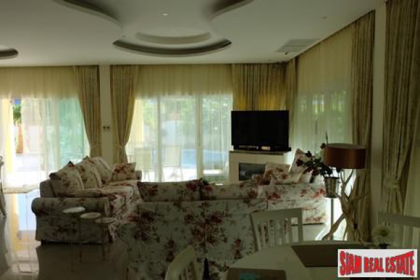 Luxury Pool Villa Includes Golf Club Membership for Sale in Hua Hin-10